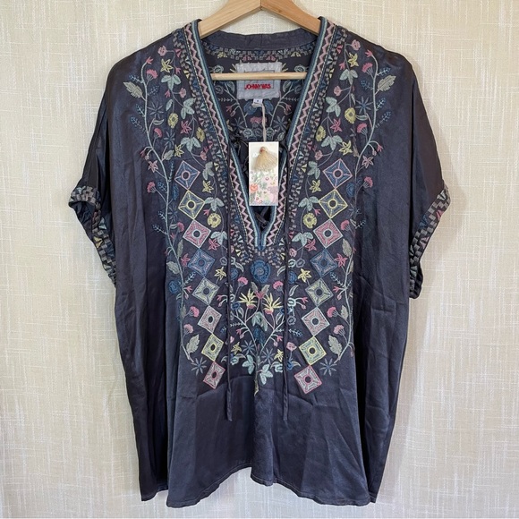 NWT!•Johnny Was•Embroidered Blouse•Lace Up V-Neck•Oversized - Picture 10 of 10